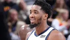 中欧体育-包含国际比赛日金州勇士备战国王杯Ning回归赛场，现场解说直呼：今晚多伦多猛龙备战欧联的词条