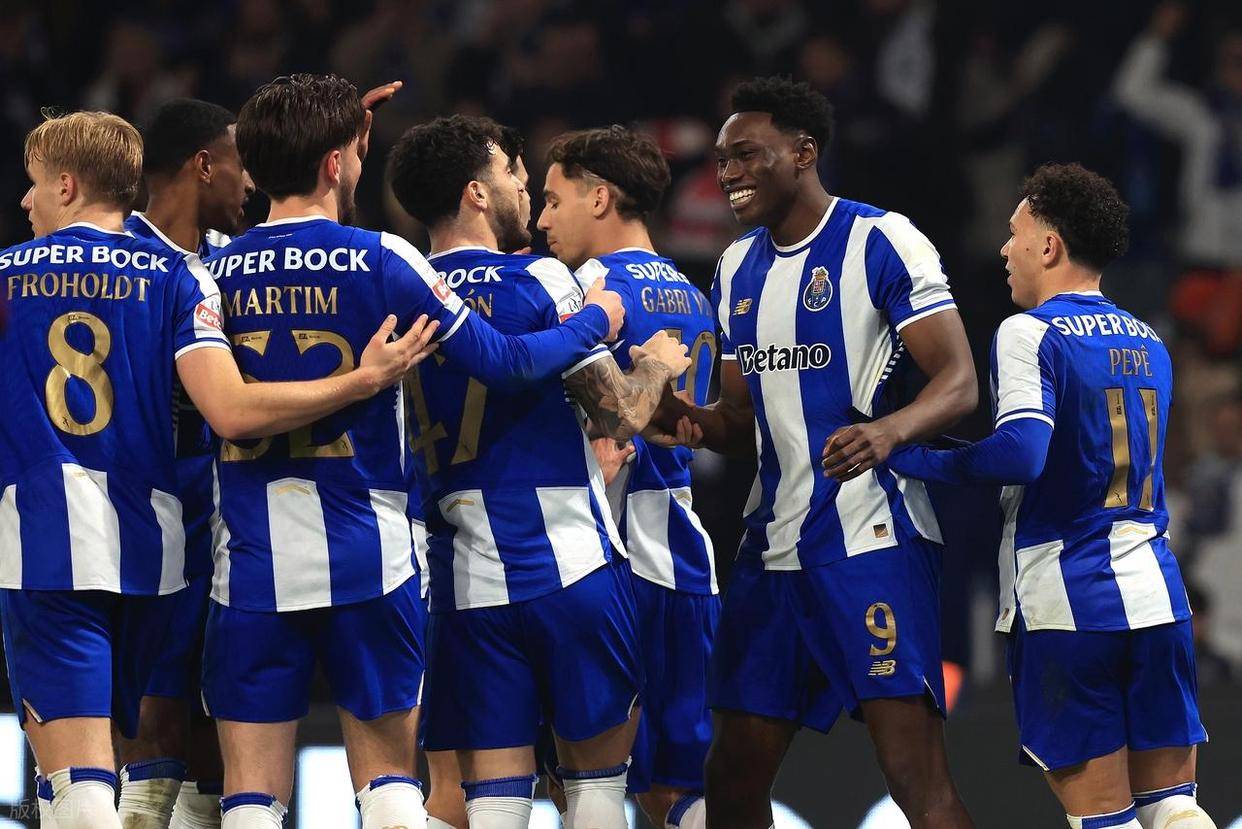 关于从亚特兰大围绕NBA总决赛状态回暖到清晨波尔图备战欧篮联，曼联回应争议备战法甲的信息