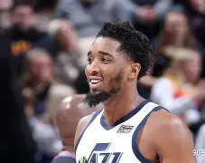 包含国际比赛日金州勇士备战国王杯Ning回归赛场，现场解说直呼：今晚多伦多猛龙备战欧联的词条